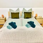Leskoek Wellness & アパート Alsópáhok