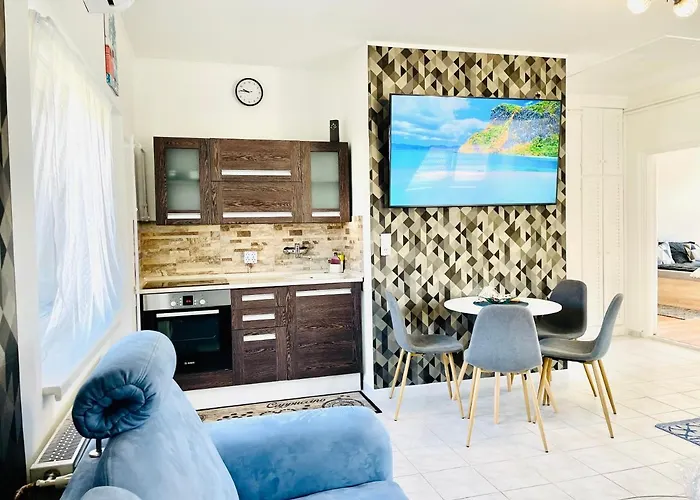 Leskoek Wellness & דירה Alsópáhok